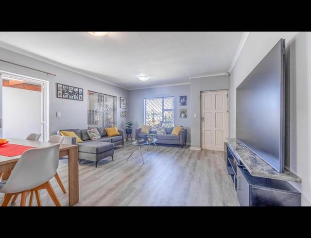 3 BEDROOM HOUSE FOR SALE IN WINDSOR PARK ESTATE